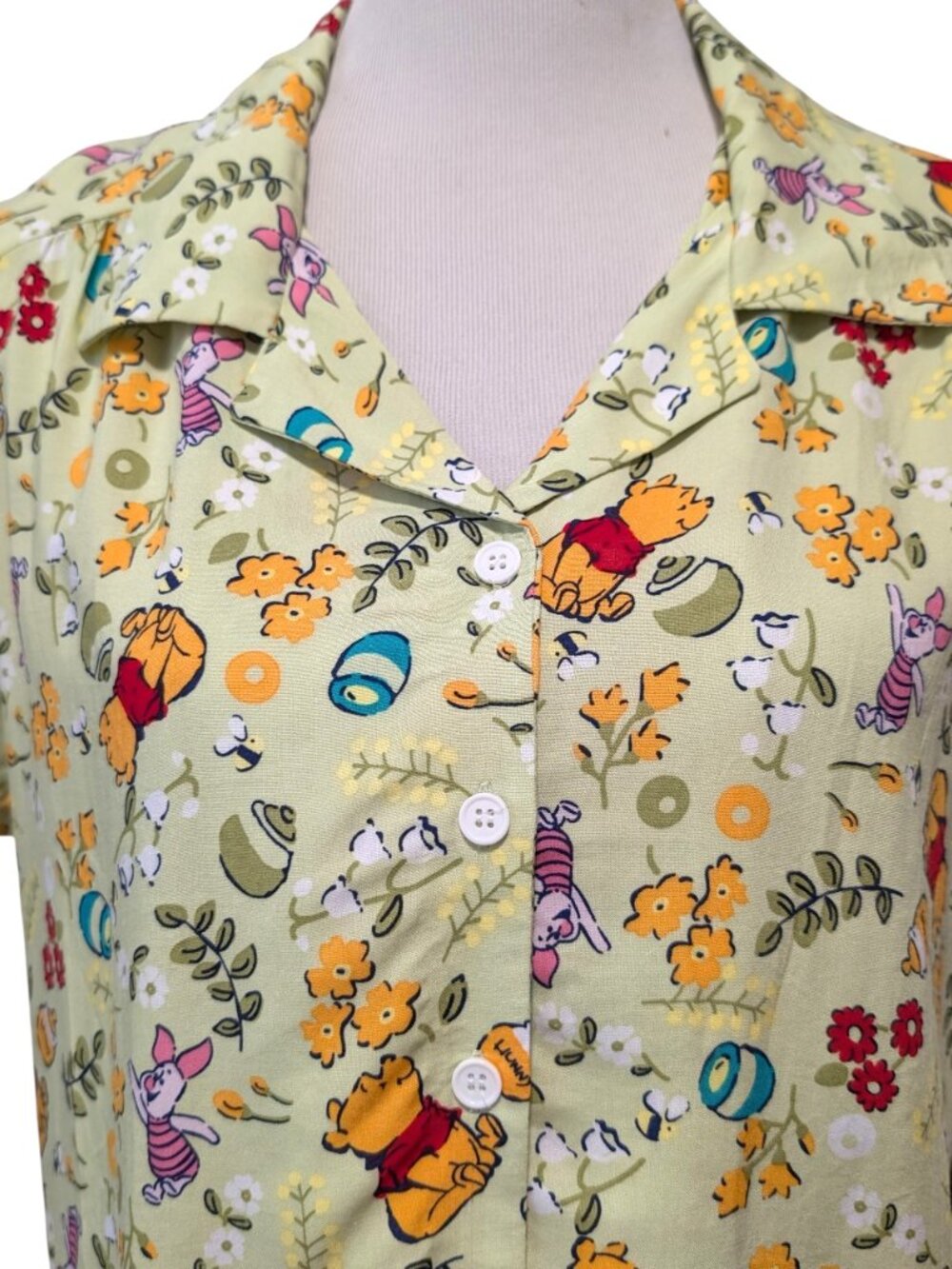 Disney Hot Topic Womens NWT Size XL Green Pooh Bear Cottage Floral Tie Waist Top - Picture 5 of 10